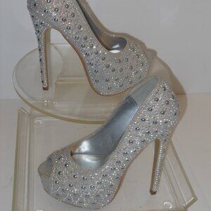 LaSANIA PEEP TOE SILVER JEWELED PUMPS SIZE 5.5 MEDIUM